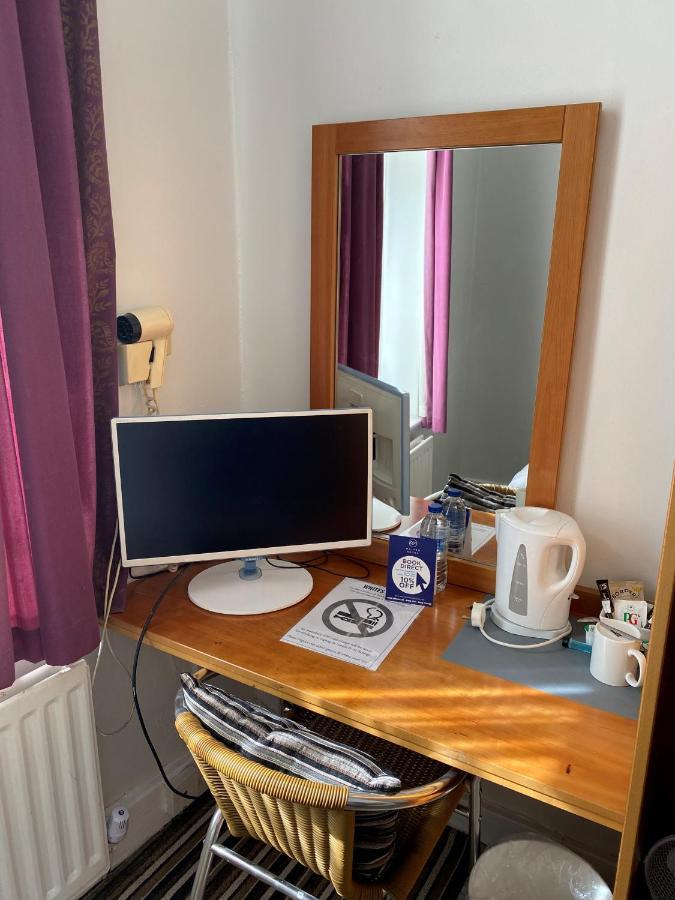 Whites Hotel Newcastle upon Tyne Bagian luar foto