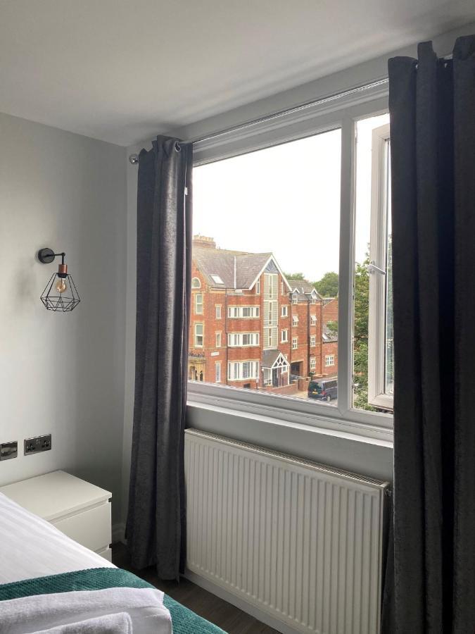 Whites Hotel Newcastle upon Tyne Bagian luar foto