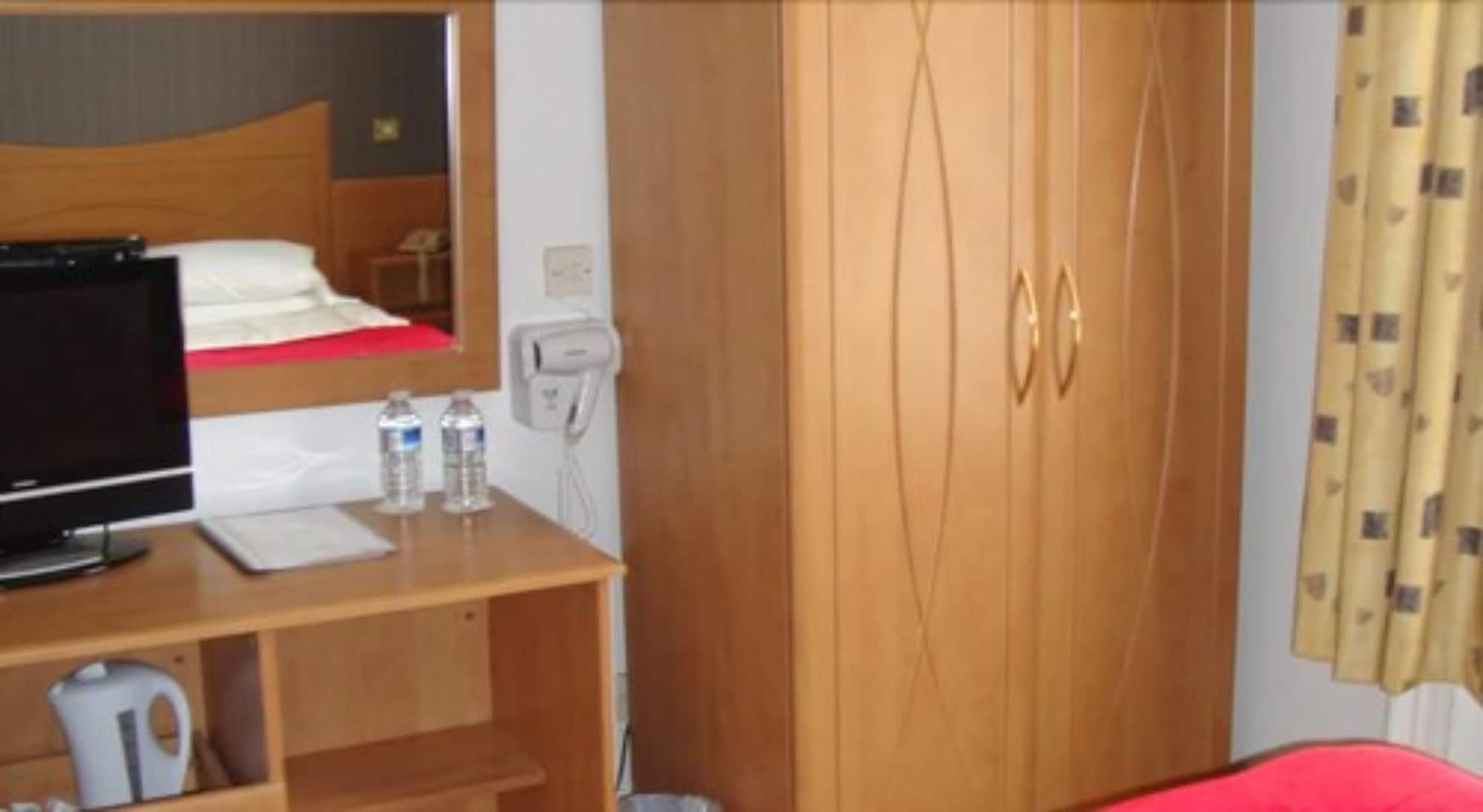 Whites Hotel Newcastle upon Tyne Bagian luar foto