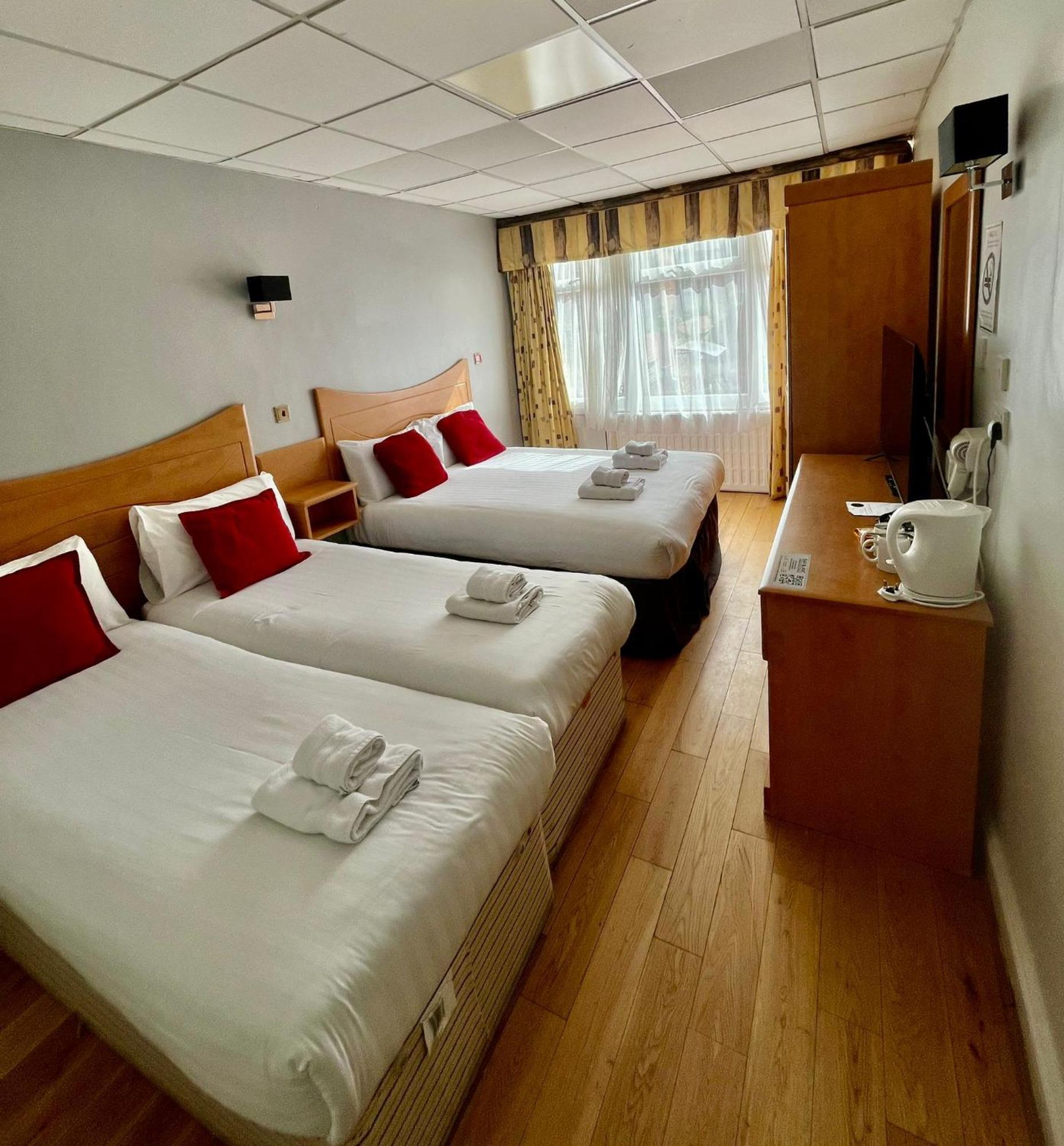 Whites Hotel Newcastle upon Tyne Bagian luar foto