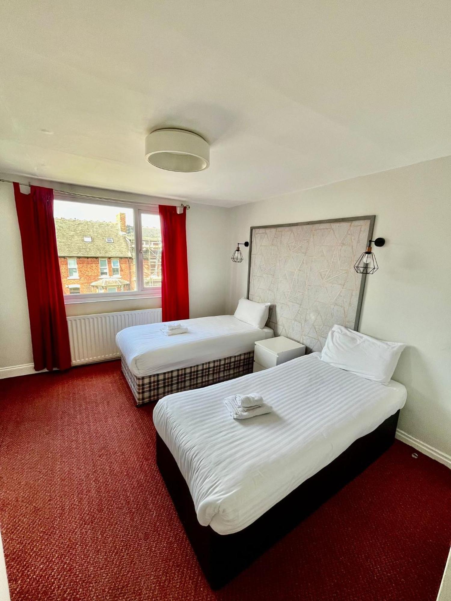 Whites Hotel Newcastle upon Tyne Bagian luar foto