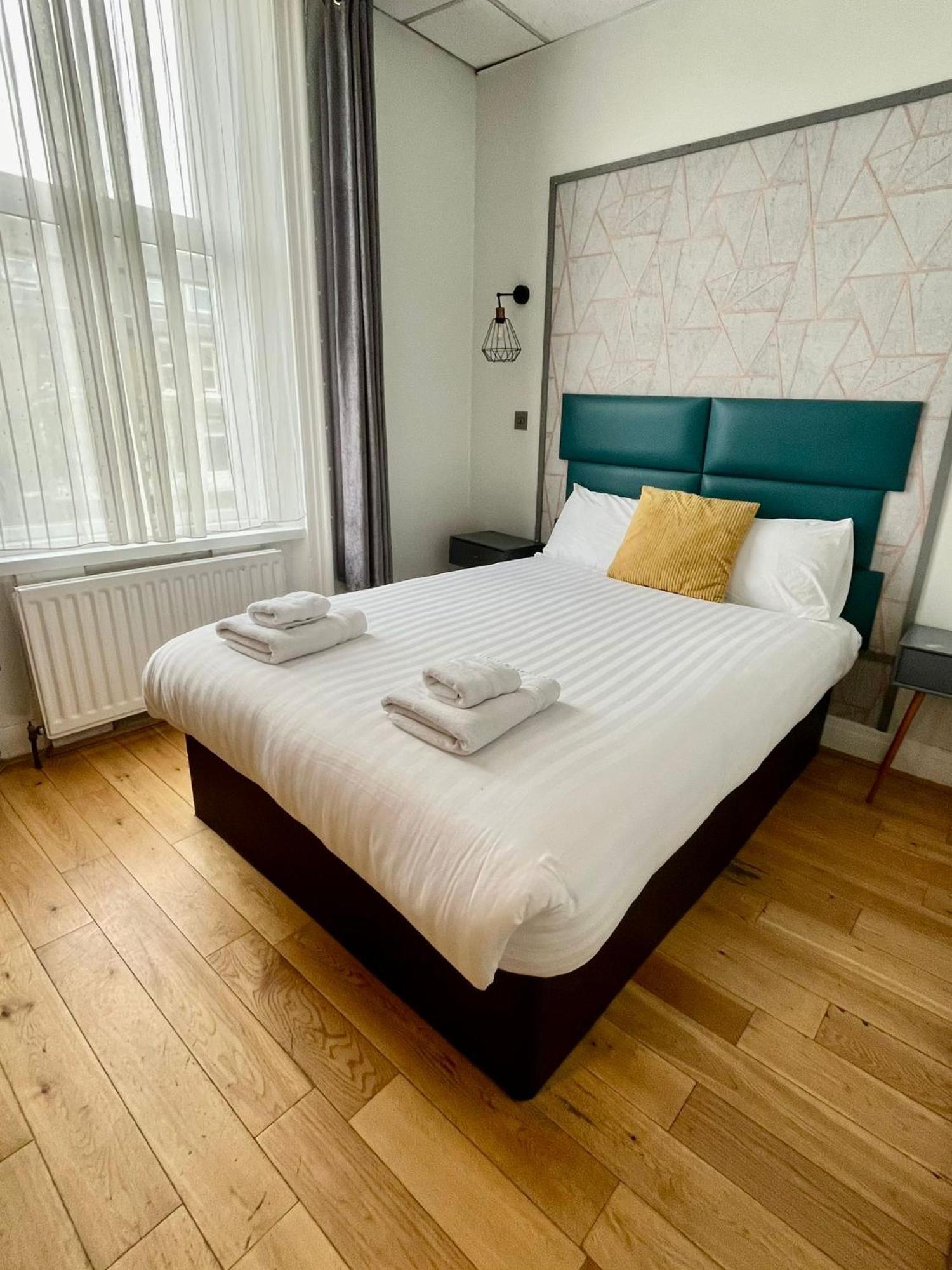 Whites Hotel Newcastle upon Tyne Bagian luar foto